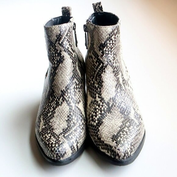 Blondo Snakeskin Leather Waterproof Block Heel Pointy Toe Ankle Boots / Booties - Picture 12 of 16